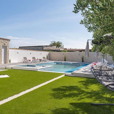 Apartment Miruna S Bazenom Donje Rastane 外观 照片