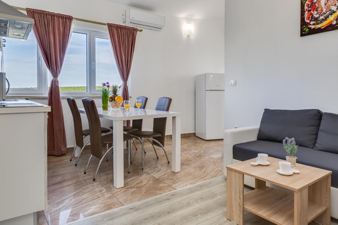 Apartment Miruna S Bazenom Donje Rastane 外观 照片